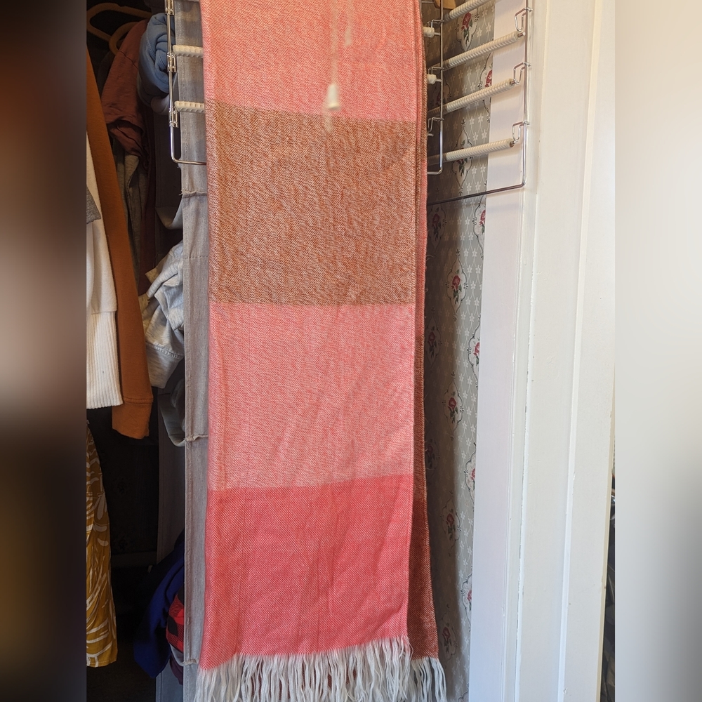Loft scarf